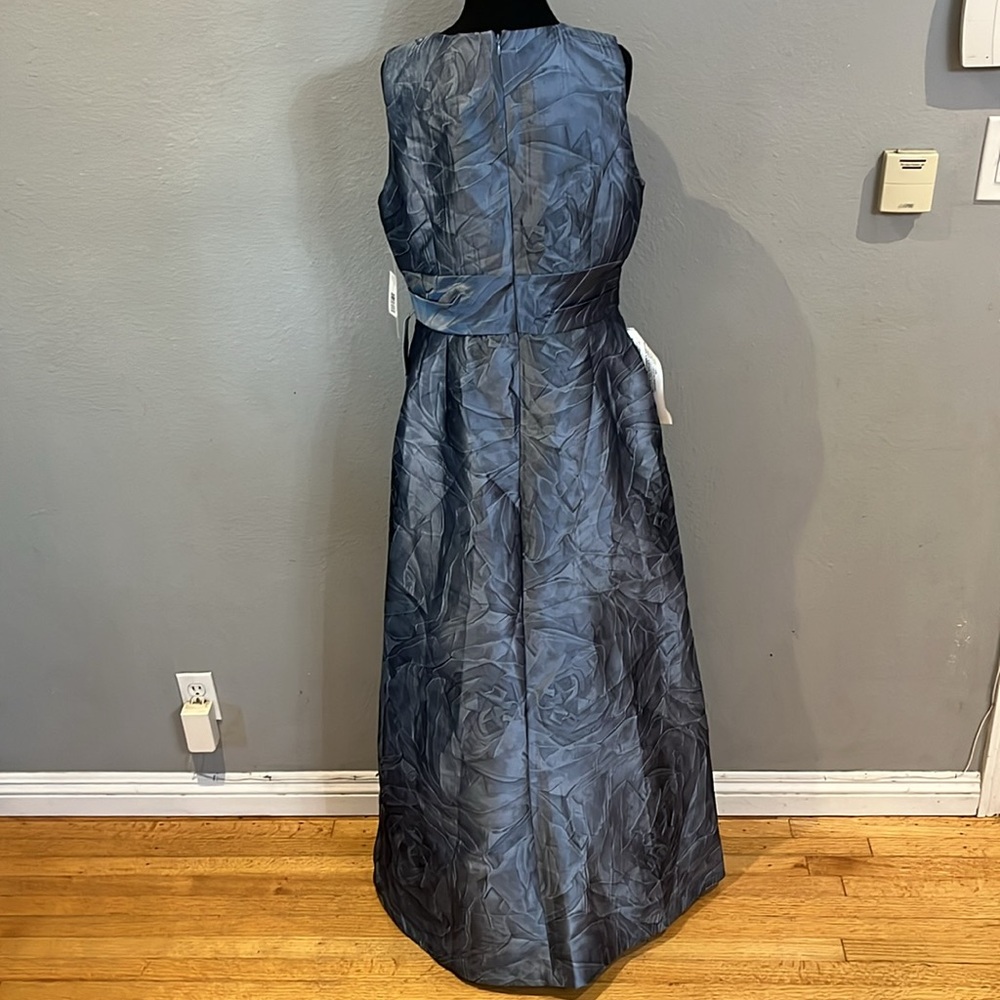 Kay Unger Blue Textured V-Neck Maxi Dress - Picture 10 of 16